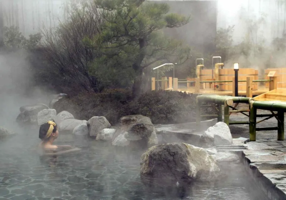 Các lưu ý và ứng xử cơ bản khi tắm onsen tại Nhật