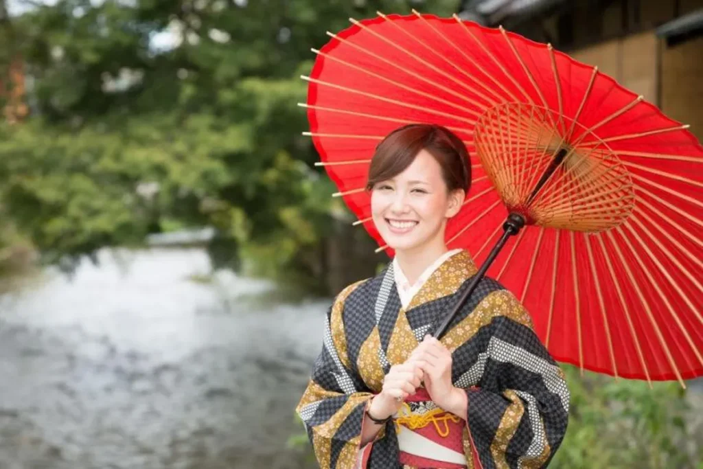 Phụ nữ Nhật Bản có cách trang điểm nhẹ nhàng và tự nhiên